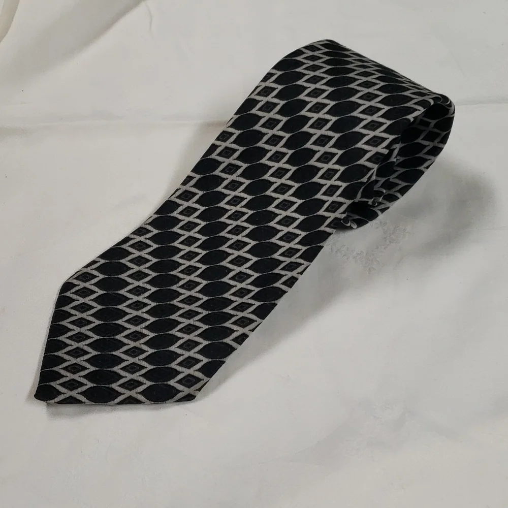 Vintage Wemlon by Wembley Vertical Diamond Patterned Stripes 4" Wide Necktie - Picture 1 of 10